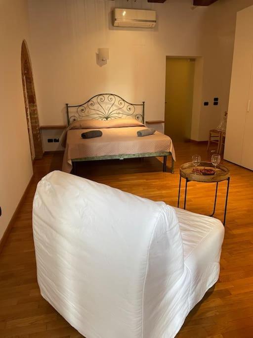 Il Grappolo D'Alba Apartment Bagian luar foto